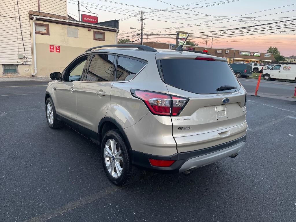 2018 Ford Escape - $10,495