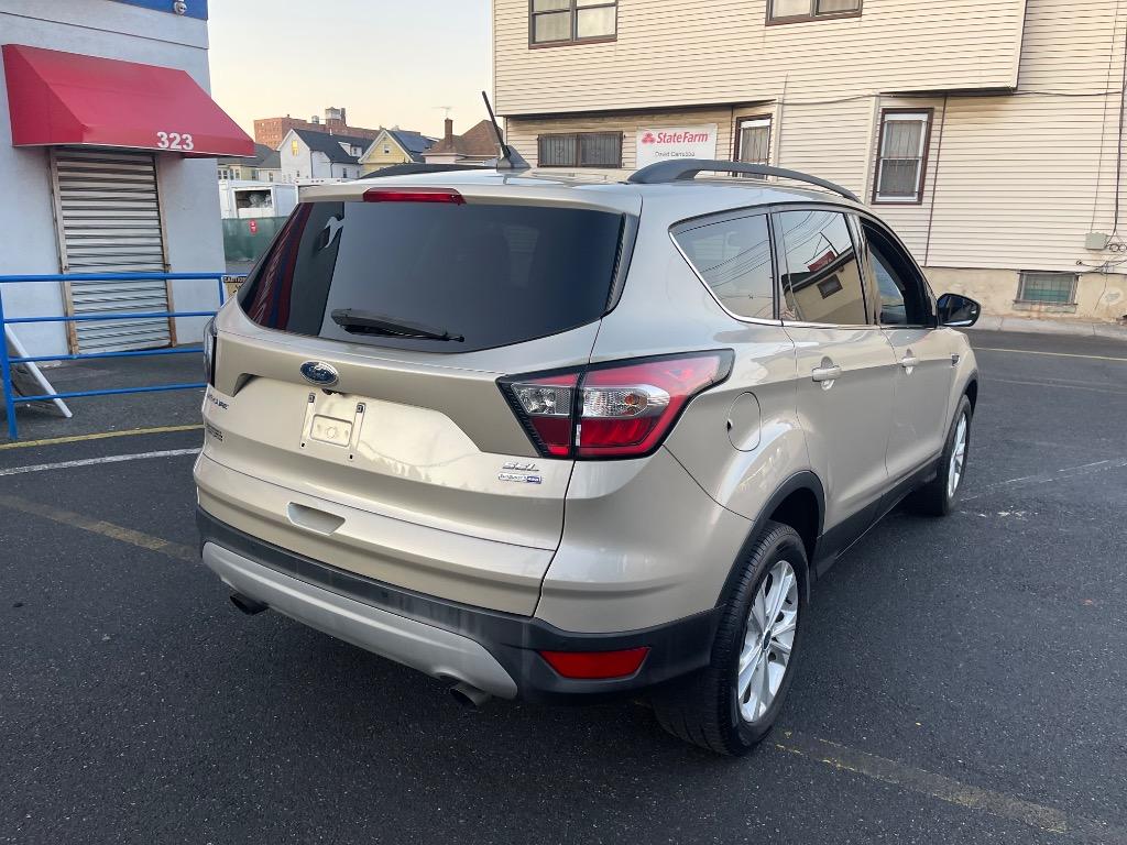 2018 Ford Escape - $10,495