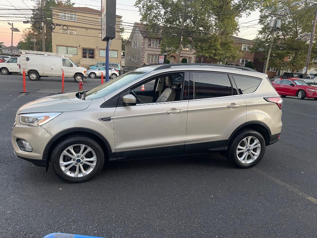 2018 Ford Escape - $10,495