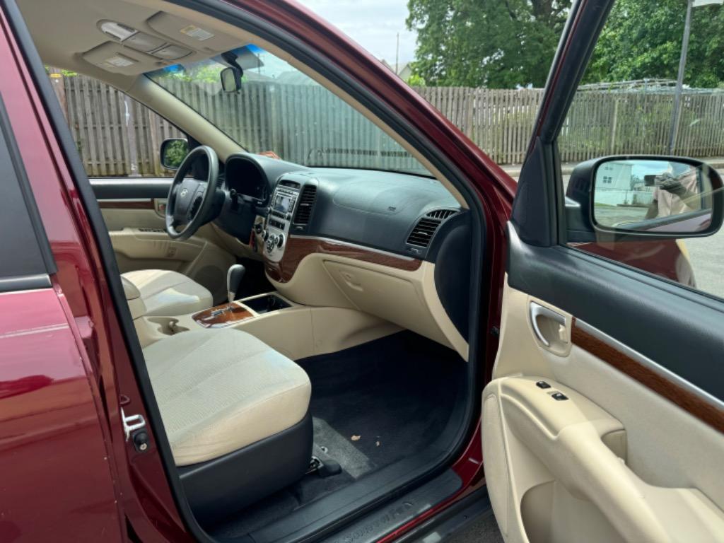 2009 Hyundai Santa Fe GLS photo