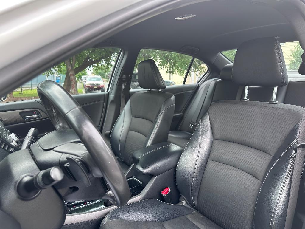 2017 Honda Accord - $17,495