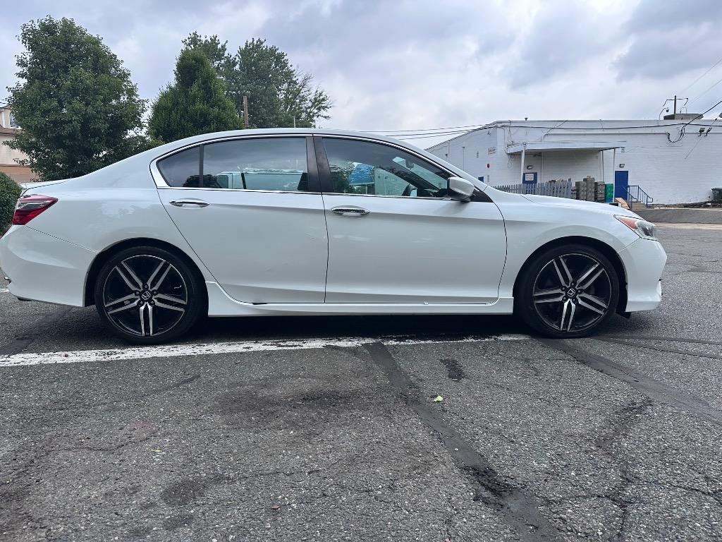 2017 Honda Accord - $17,495