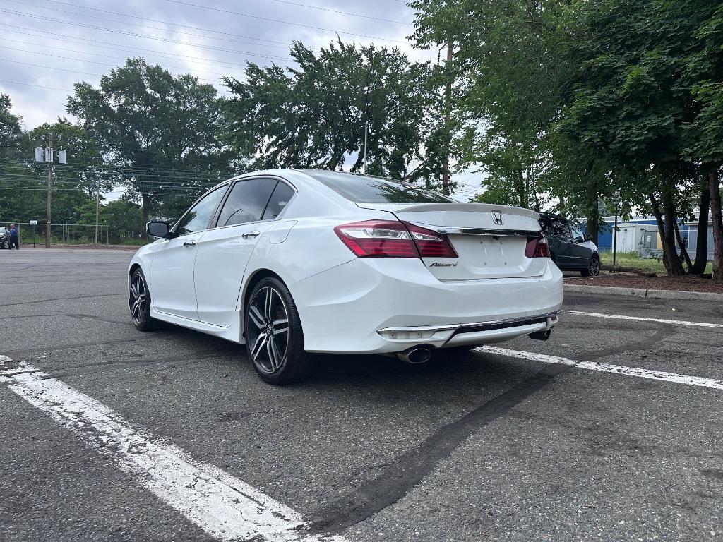2017 Honda Accord - $17,495