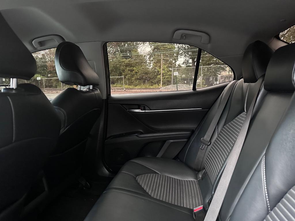 2019 Toyota Camry - $15,995