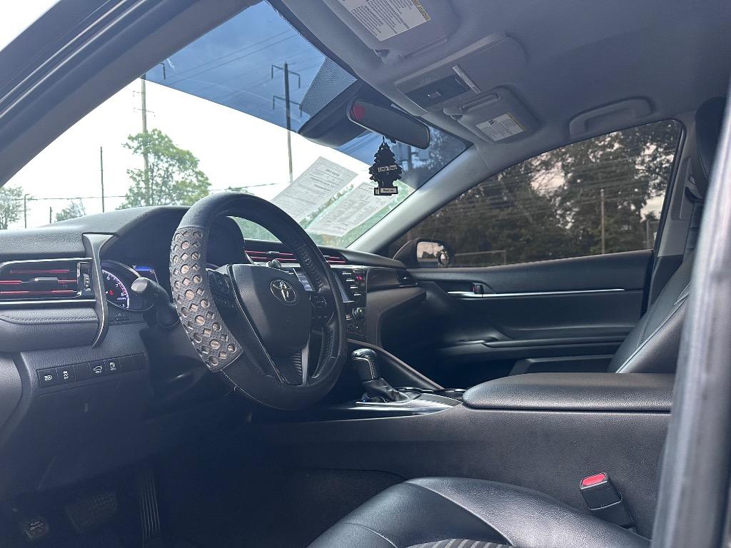2019 Toyota Camry - $15,995