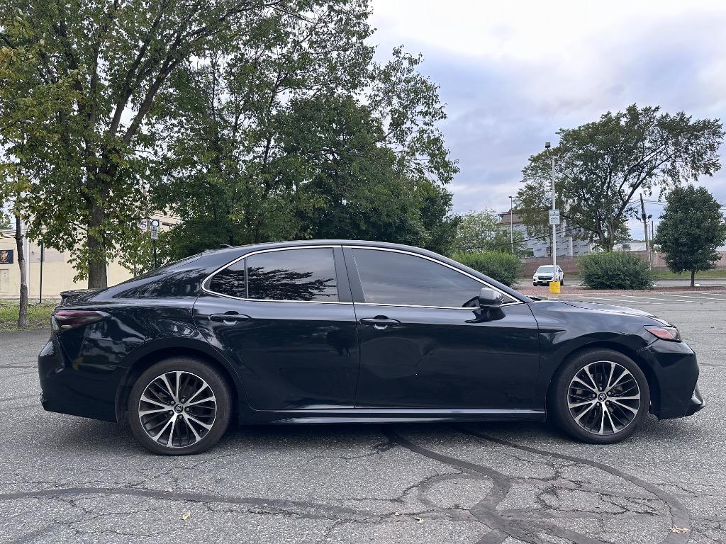 2019 Toyota Camry - $15,995