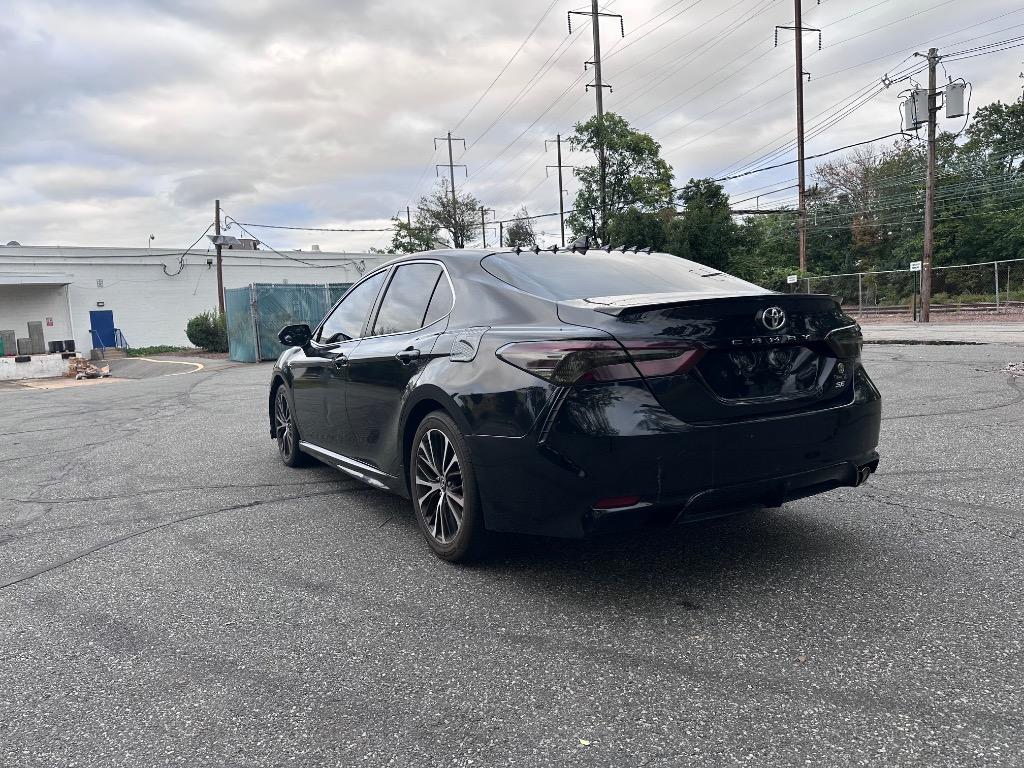 2019 Toyota Camry - $15,995