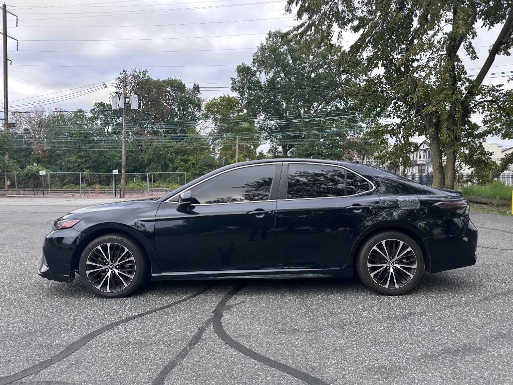 2019 Toyota Camry - $15,995