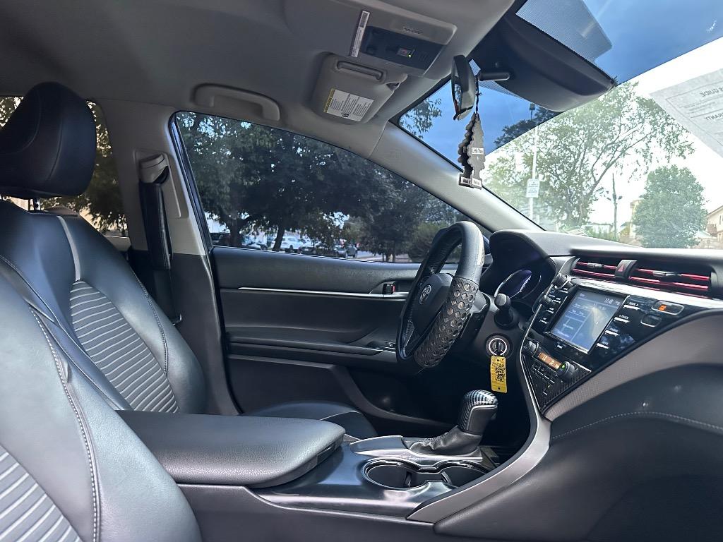 2019 Toyota Camry - $15,995