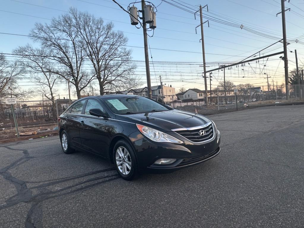 2013 Hyundai Sonata GLS photo