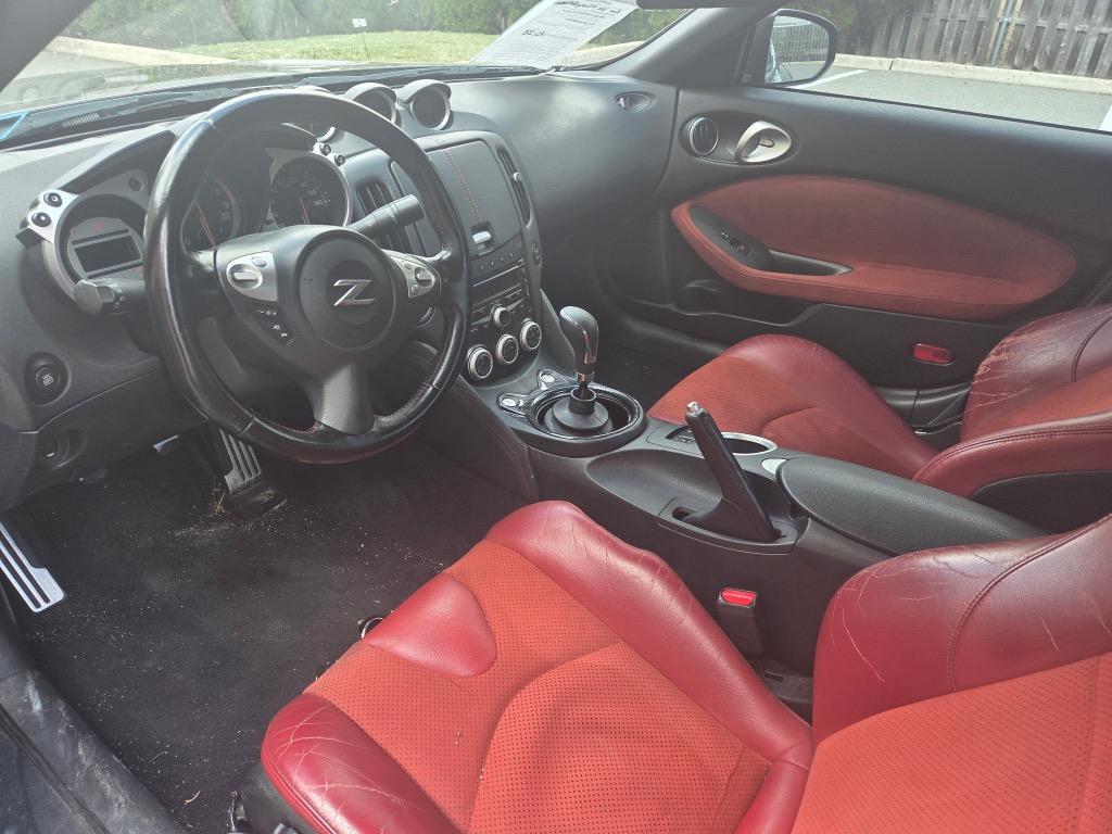 2010 Nissan 370Z - $15,998