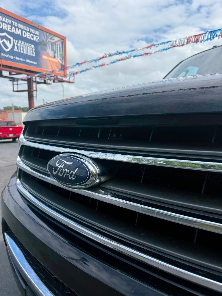 2017 Ford Expedition - $15,995