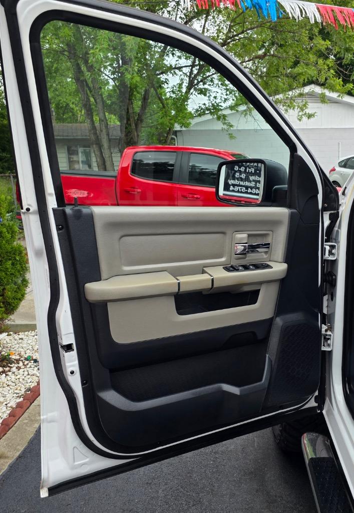 2010 Dodge Ram 1500 - $15,995