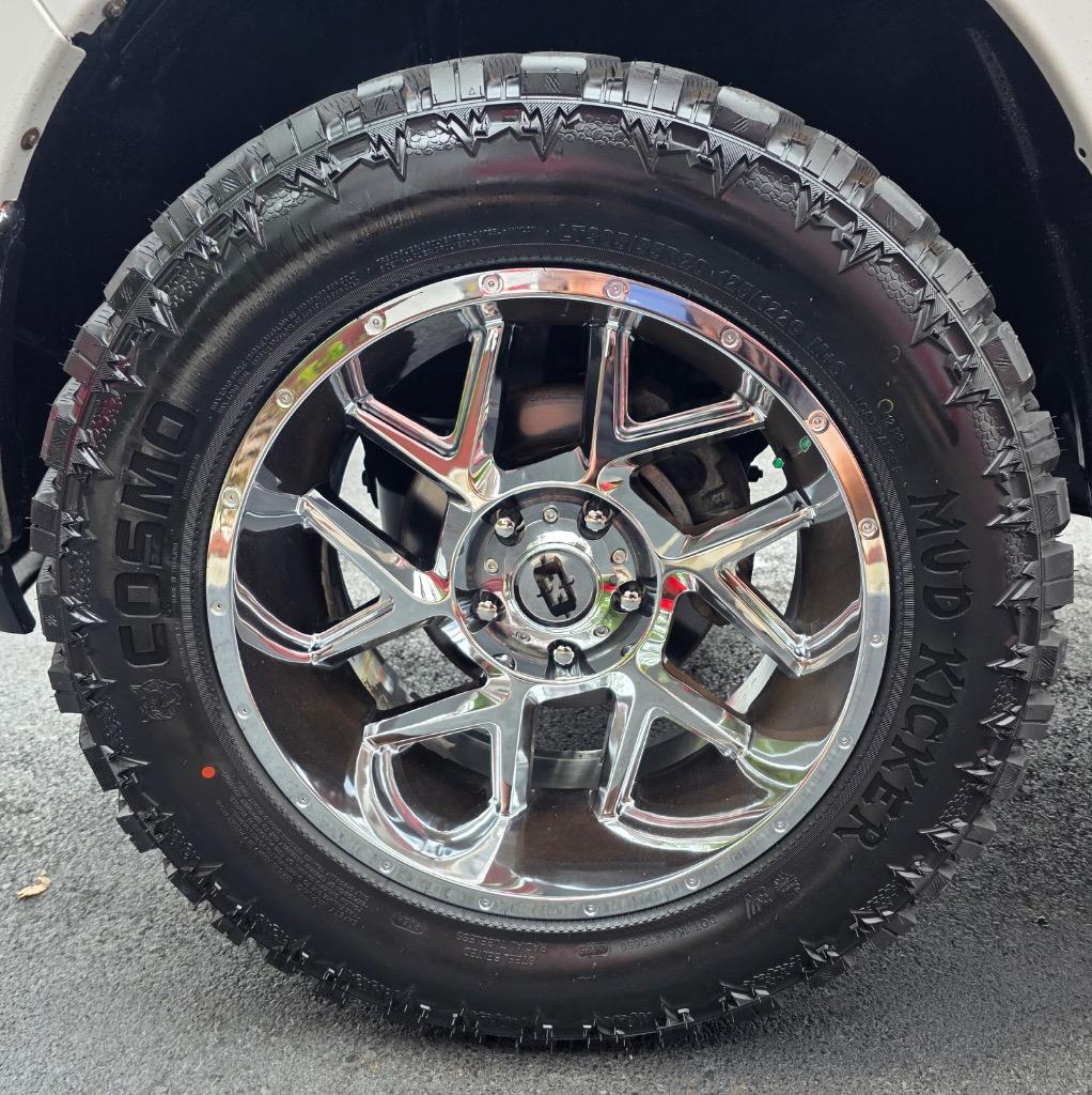 2010 Dodge Ram 1500 - $15,995