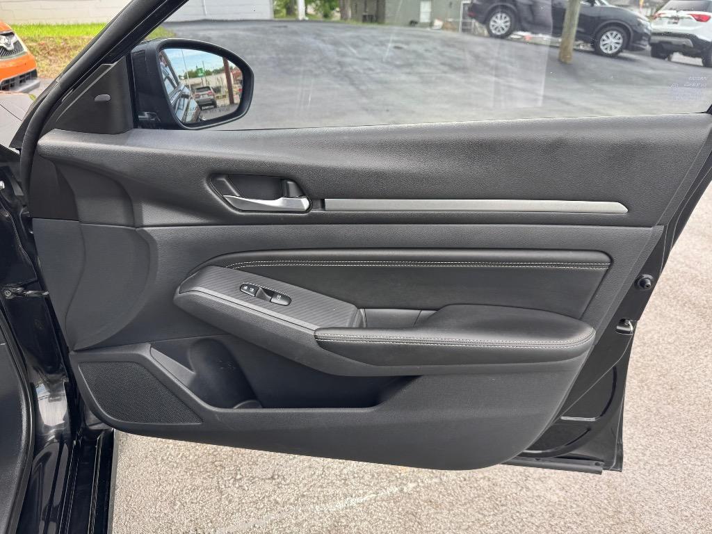 2019 Nissan Altima - $14,995