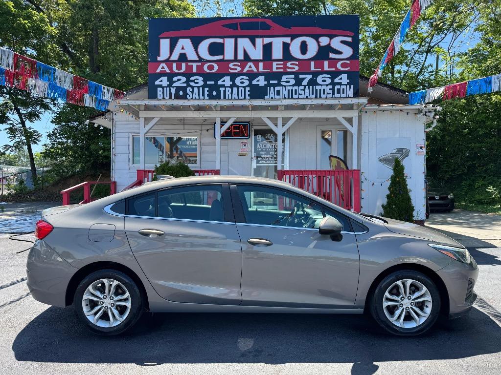 2019 Chevrolet Cruze - $9,995