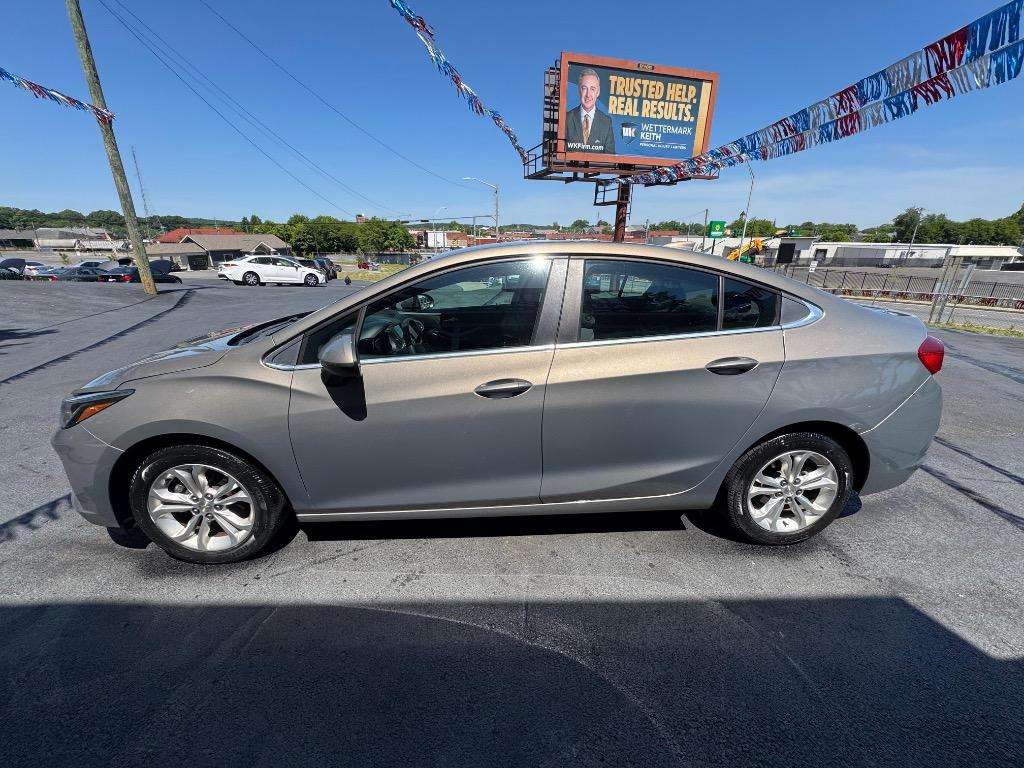 2019 Chevrolet Cruze - $9,995