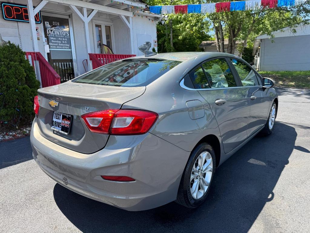 2019 Chevrolet Cruze - $9,995