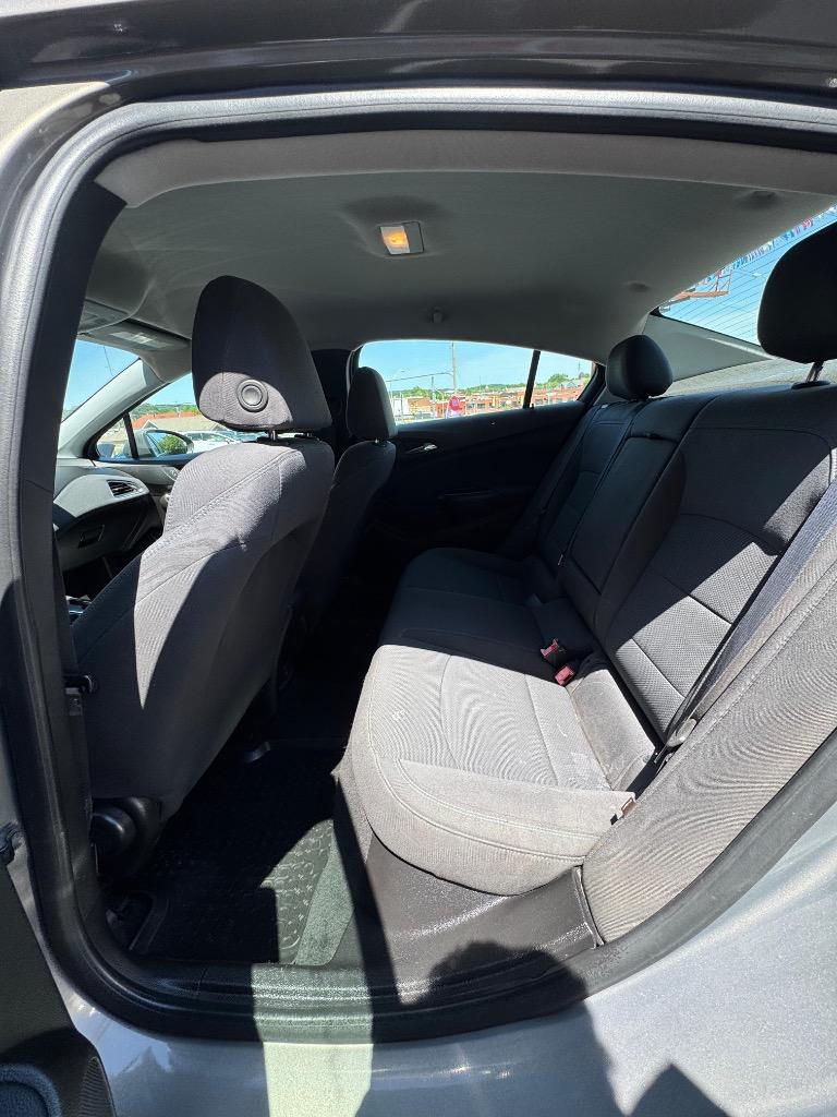 2019 Chevrolet Cruze - $9,995