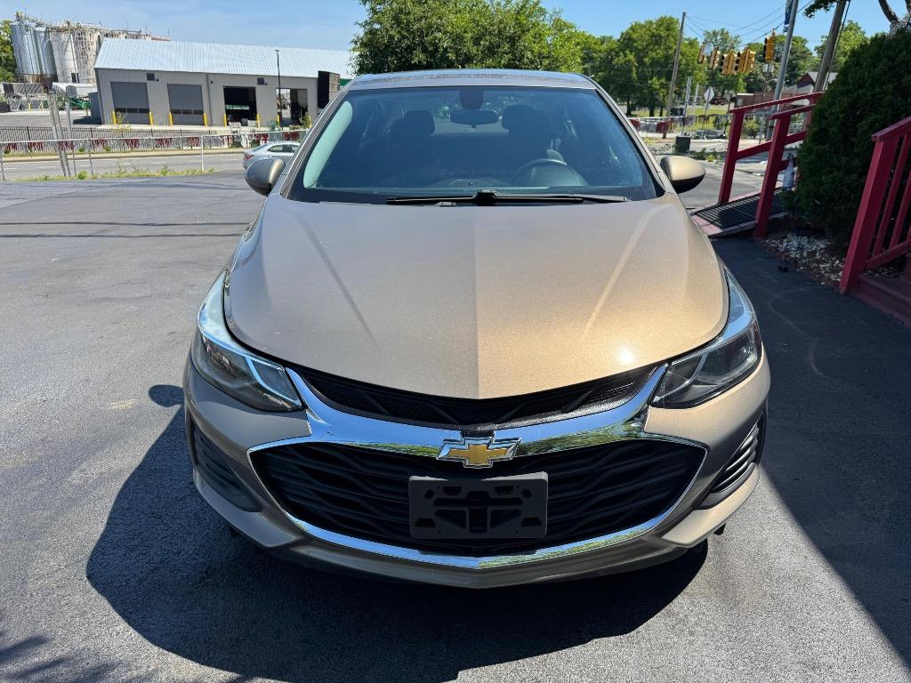 2019 Chevrolet Cruze - $9,995