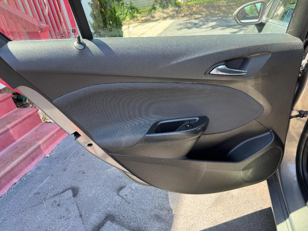 2019 Chevrolet Cruze - $9,995