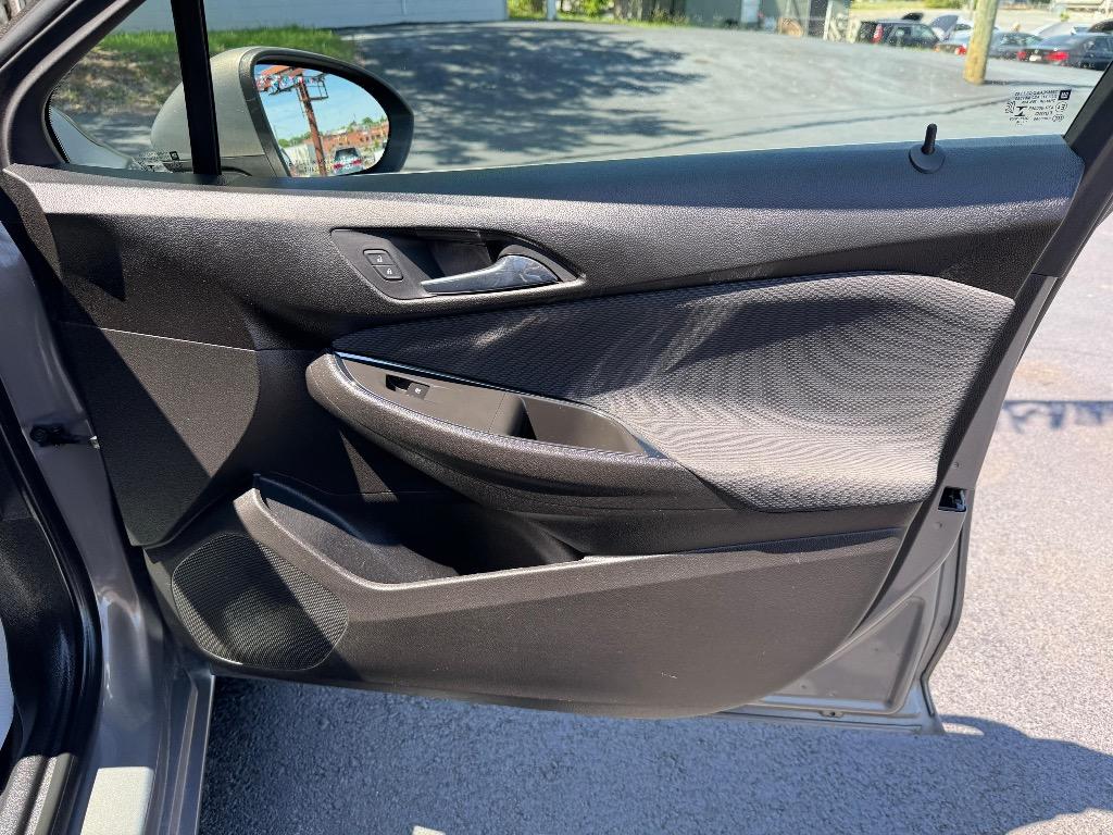 2019 Chevrolet Cruze - $9,995