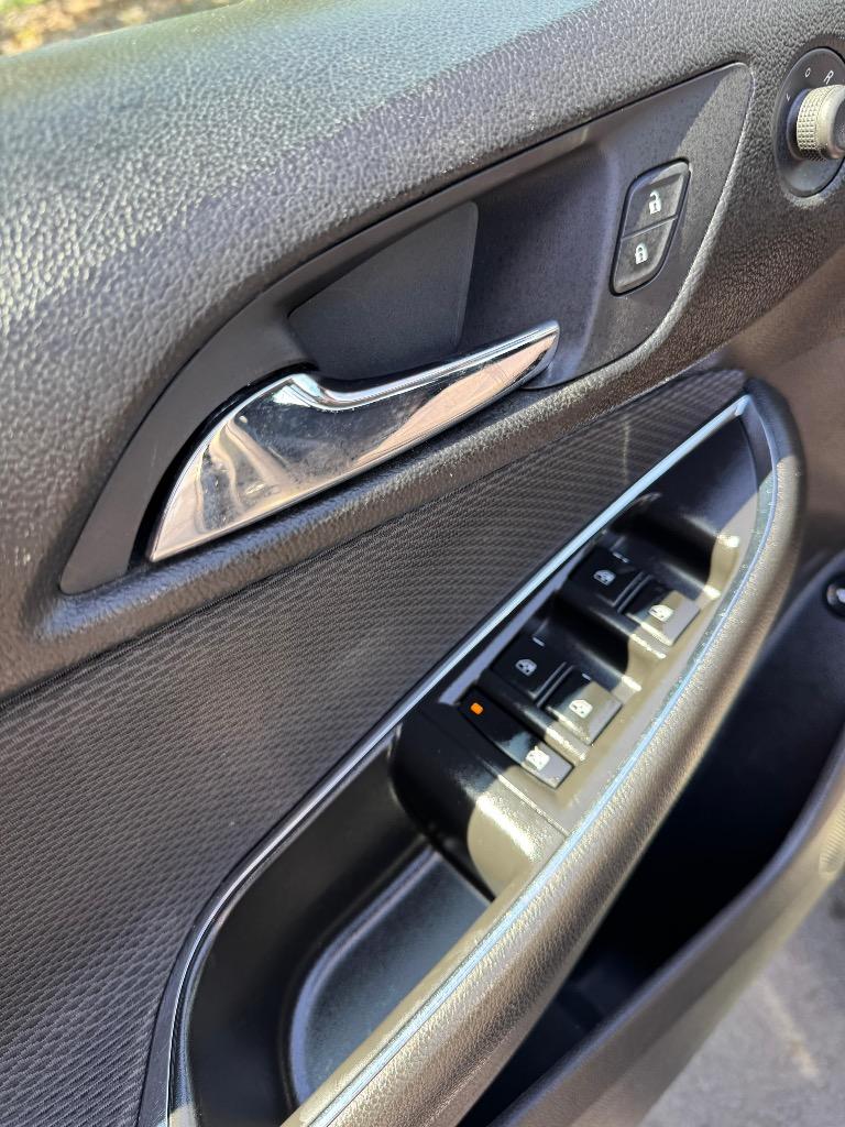 2019 Chevrolet Cruze - $9,995