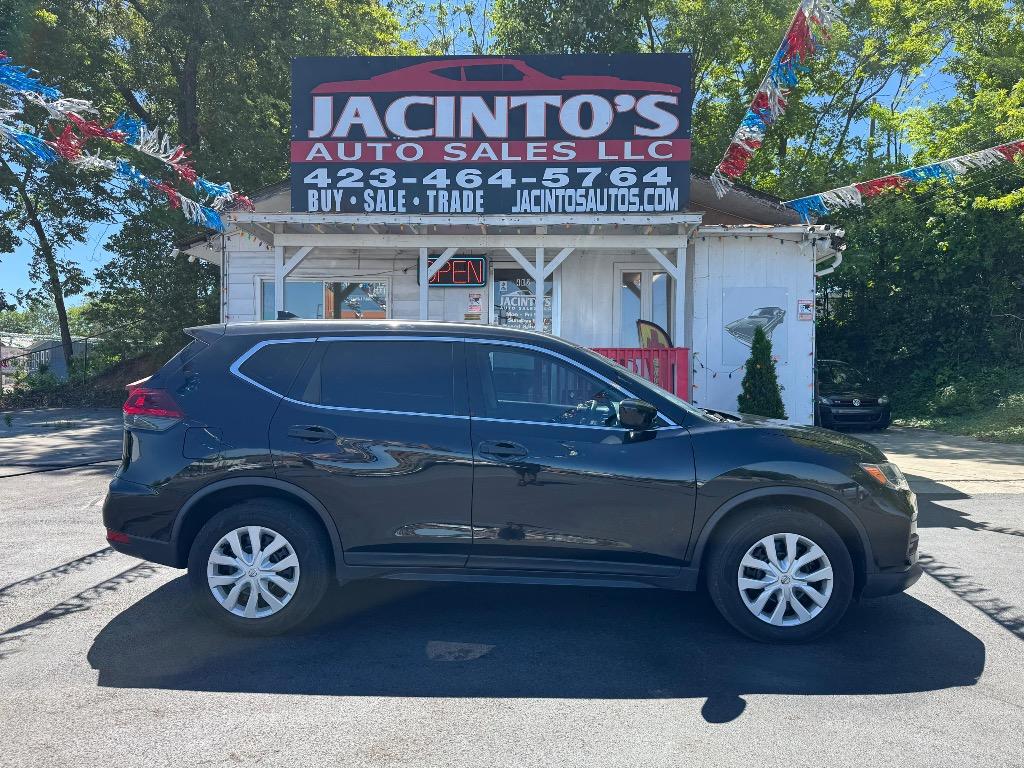 2020 Nissan Rogue - $17,995