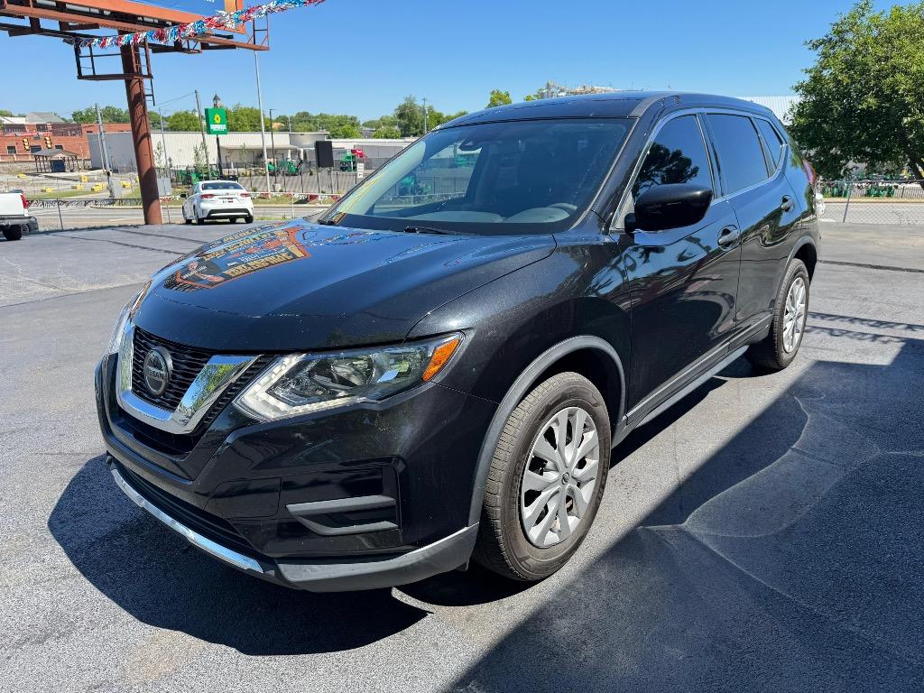 2020 Nissan Rogue - $17,995