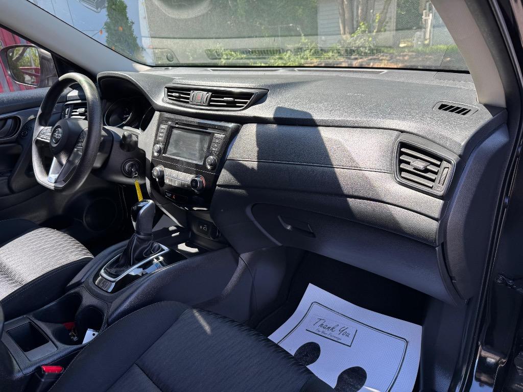 2020 Nissan Rogue - $17,995
