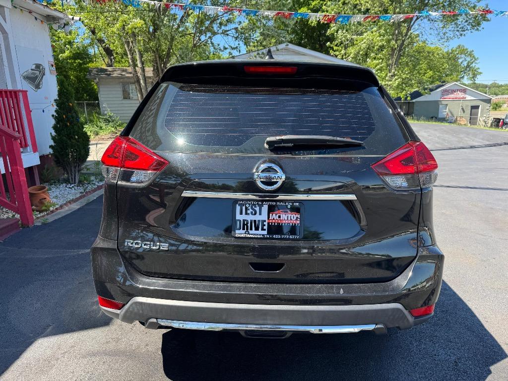 2020 Nissan Rogue - $17,995