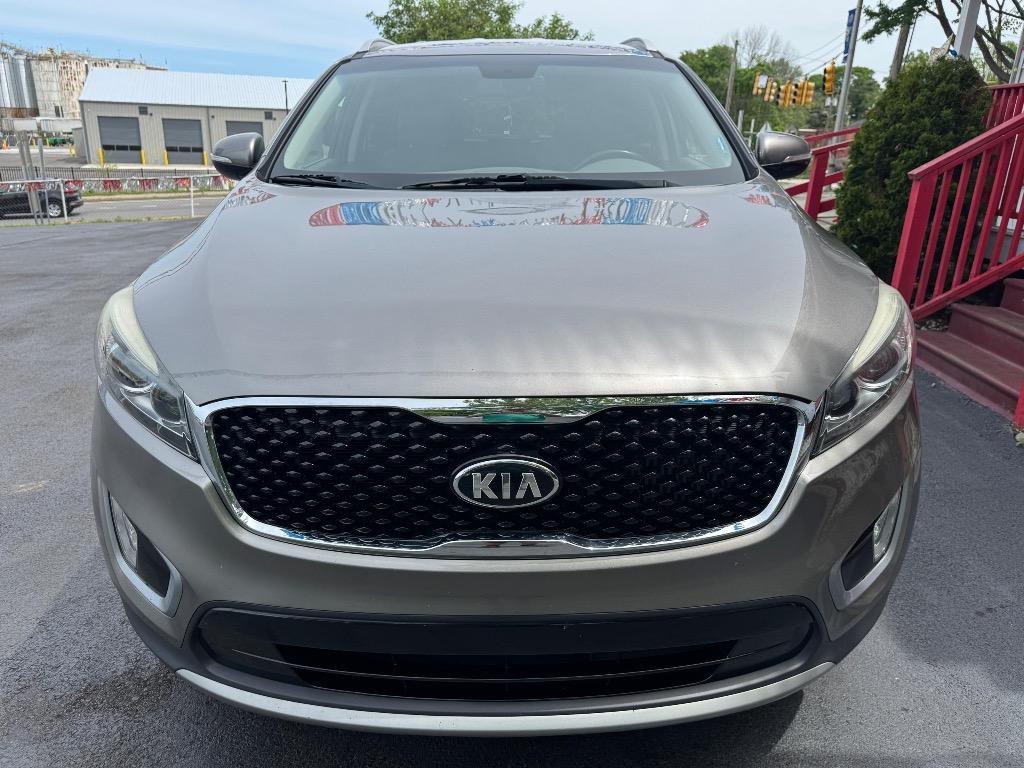 2016 Kia Sorento - $9,995