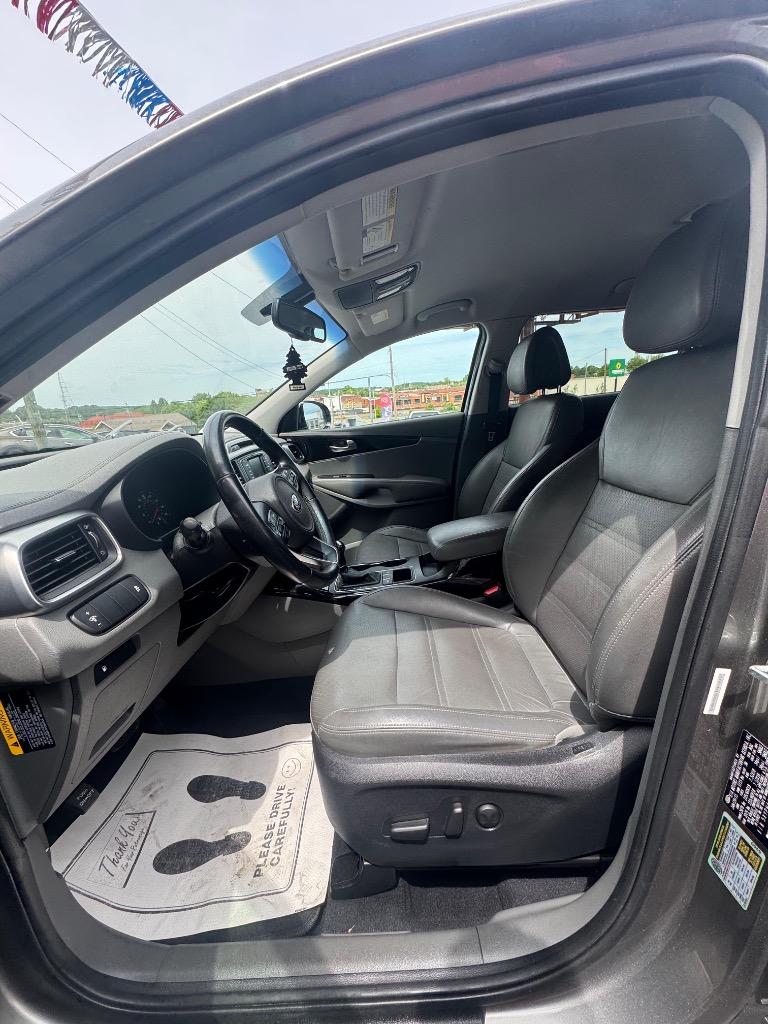 2016 Kia Sorento - $9,995