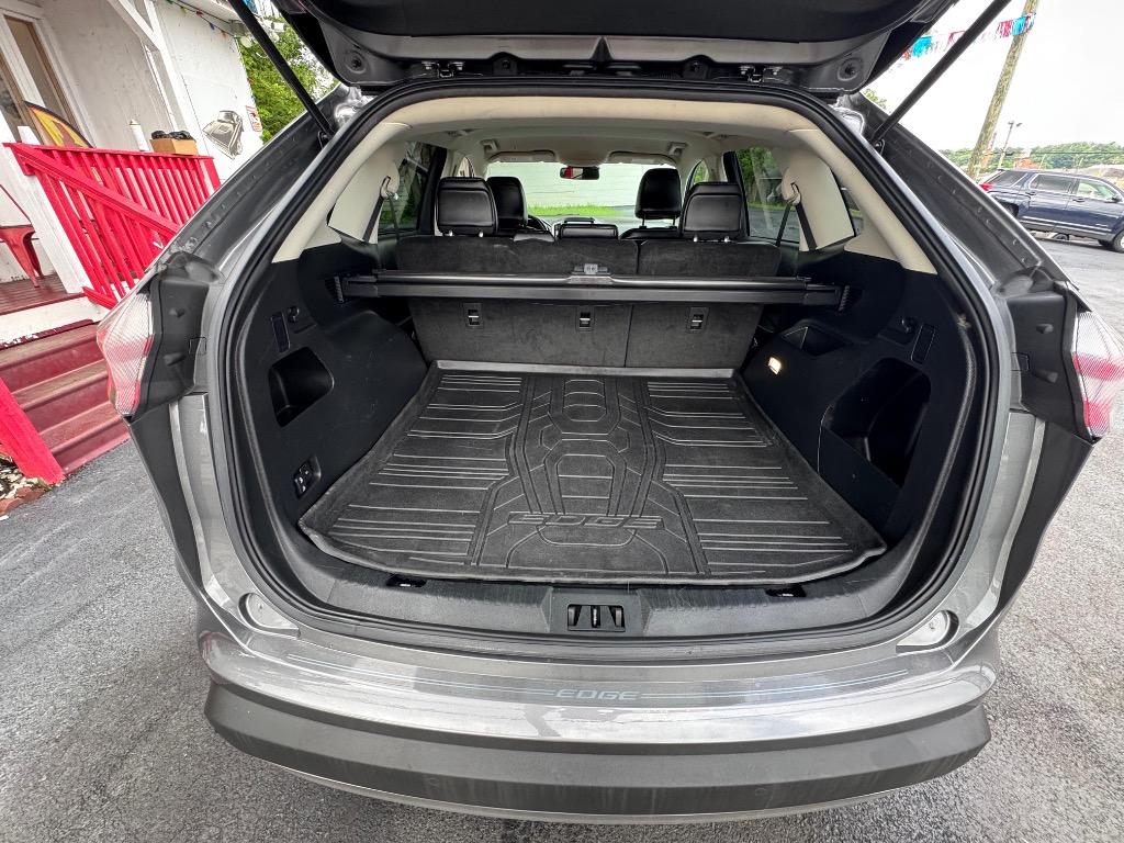 2024 Ford Edge - $17,995