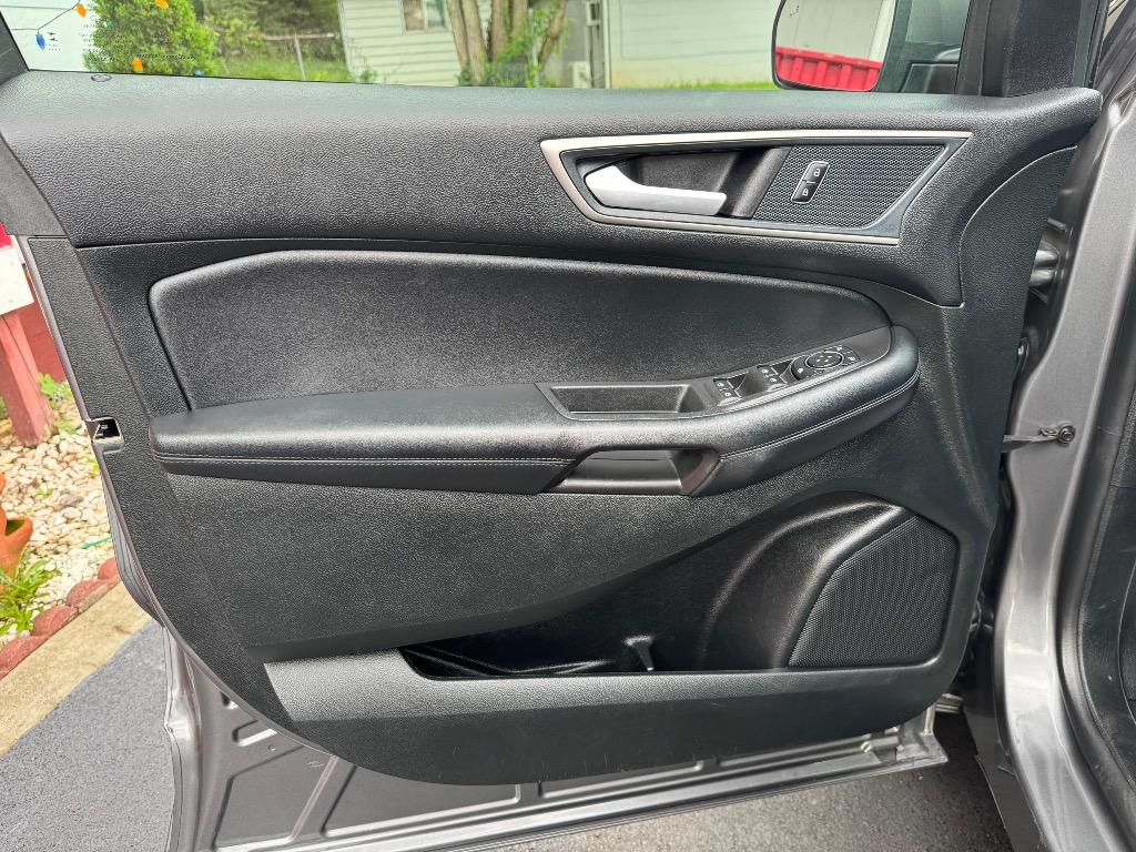 2024 Ford Edge - $17,995