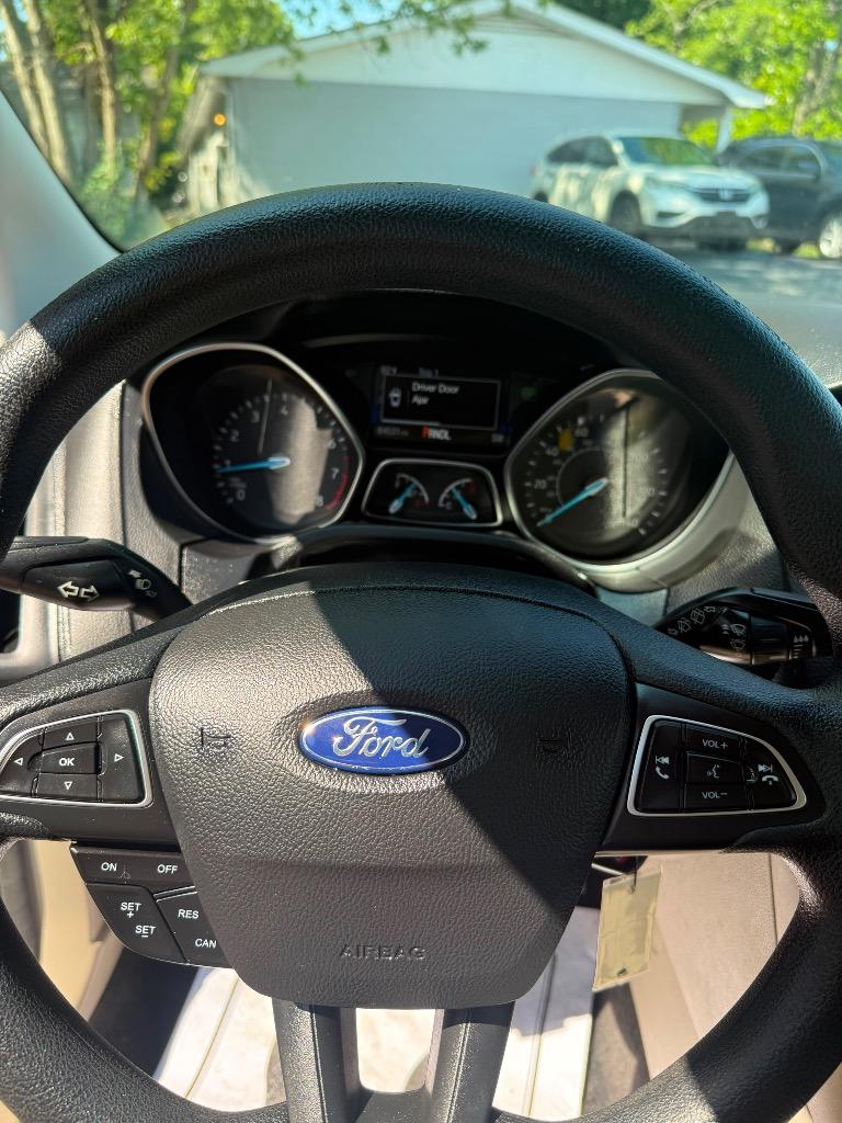 2017 Ford Focus - $10,995