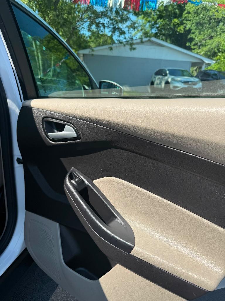 2017 Ford Focus - $10,995