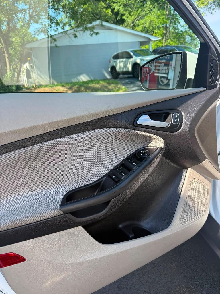 2017 Ford Focus - $10,995