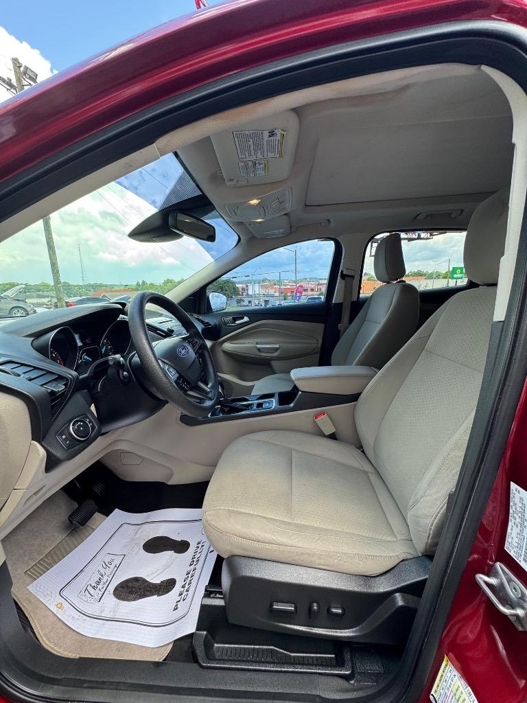 2018 Ford Escape - $11,995