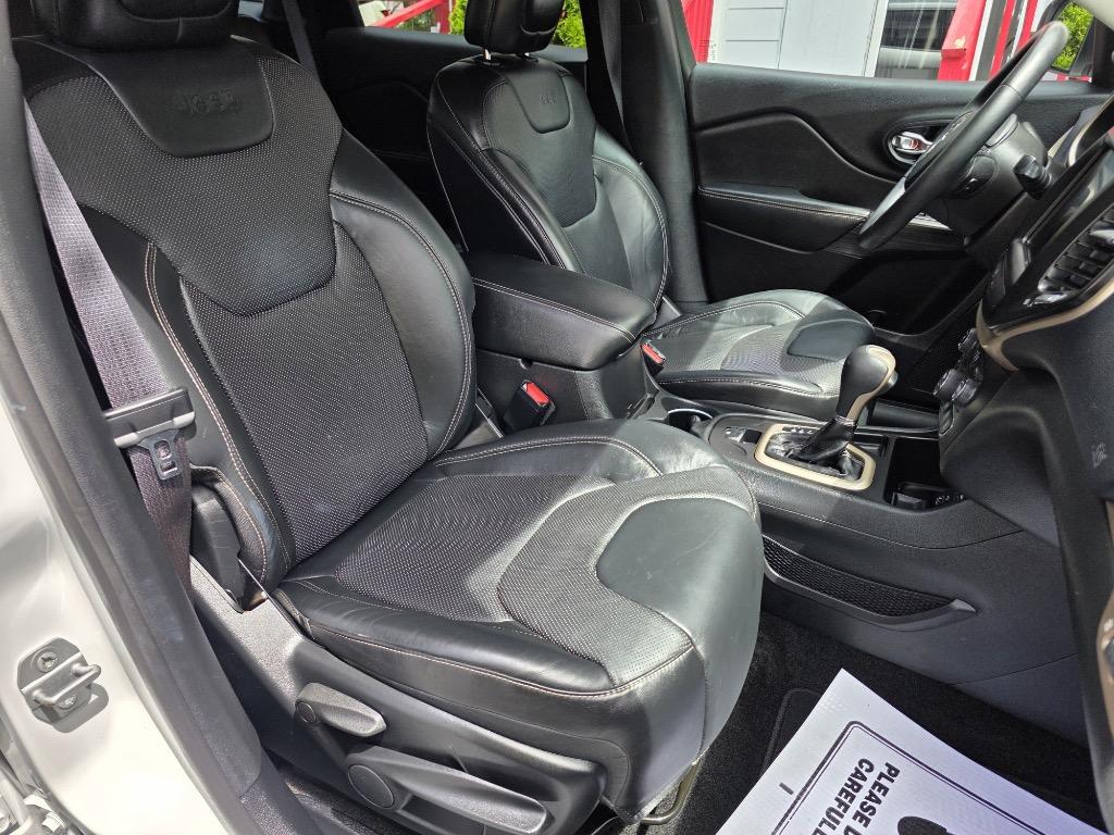 2015 Jeep Cherokee - $10,995