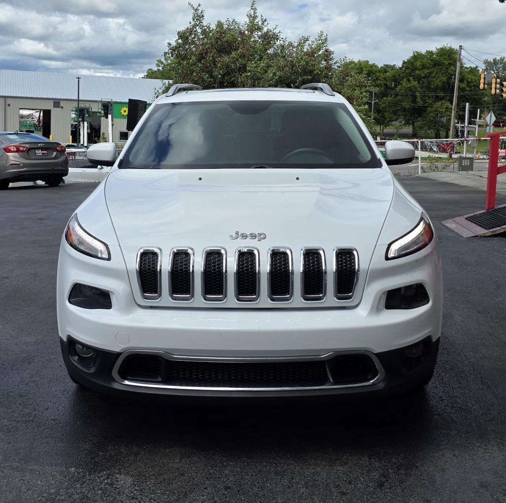2015 Jeep Cherokee - $10,995