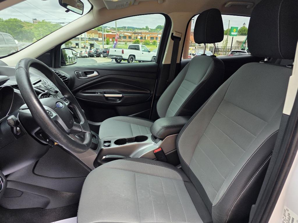 2016 Ford Escape - $10,995