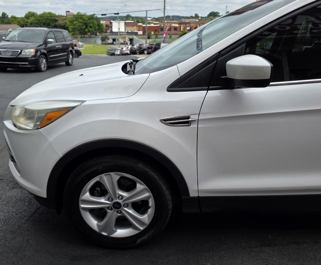 2016 Ford Escape - $10,995