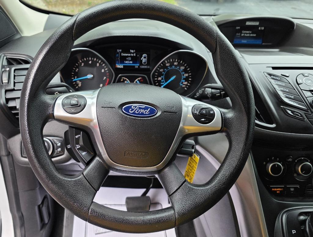 2016 Ford Escape - $10,995