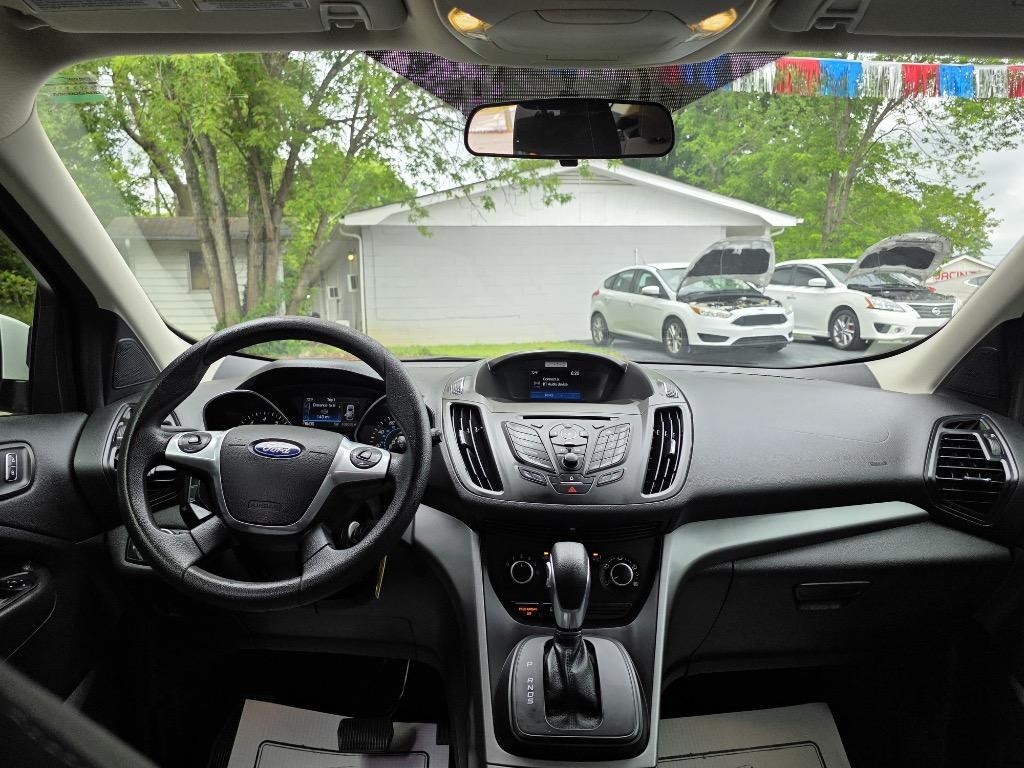 2016 Ford Escape - $10,995