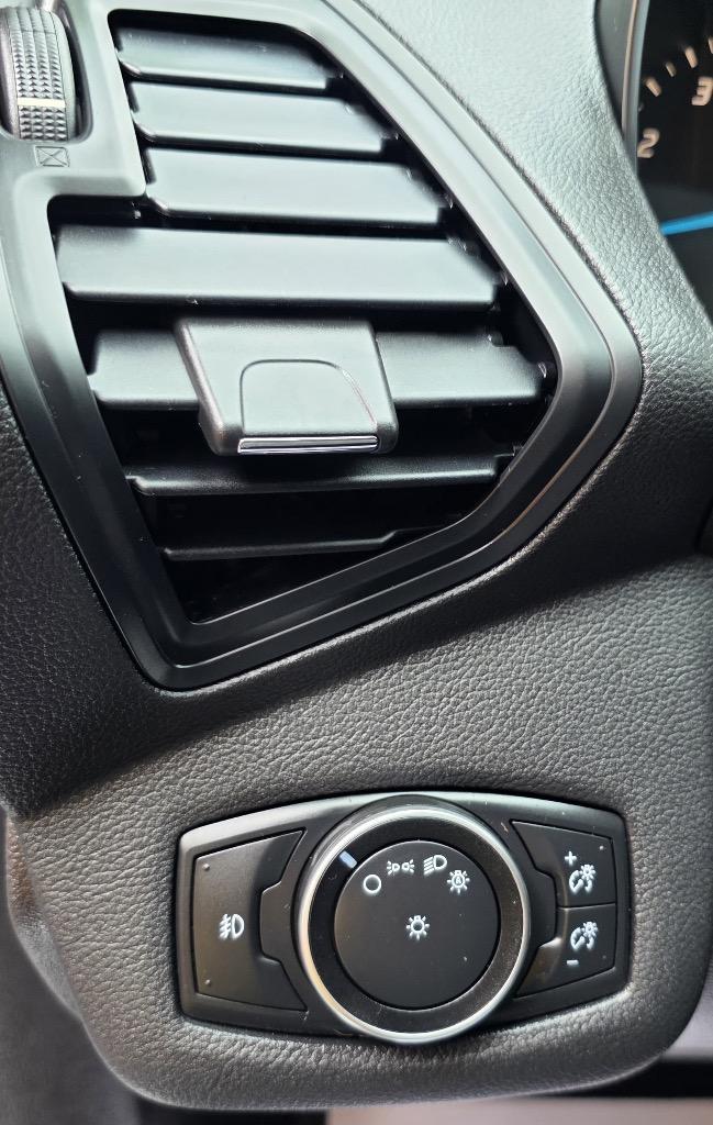 2016 Ford Escape - $10,995