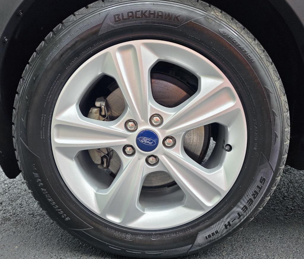 2016 Ford Escape - $10,995