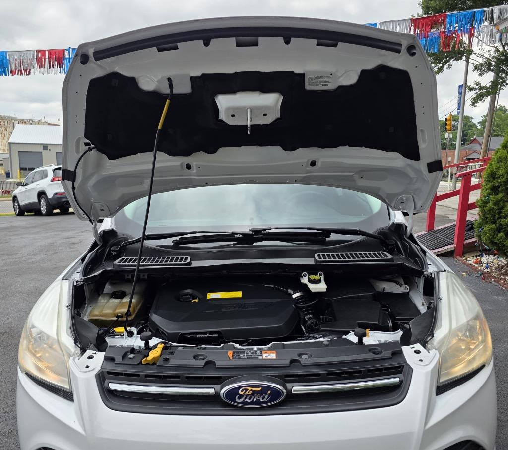 2016 Ford Escape - $10,995