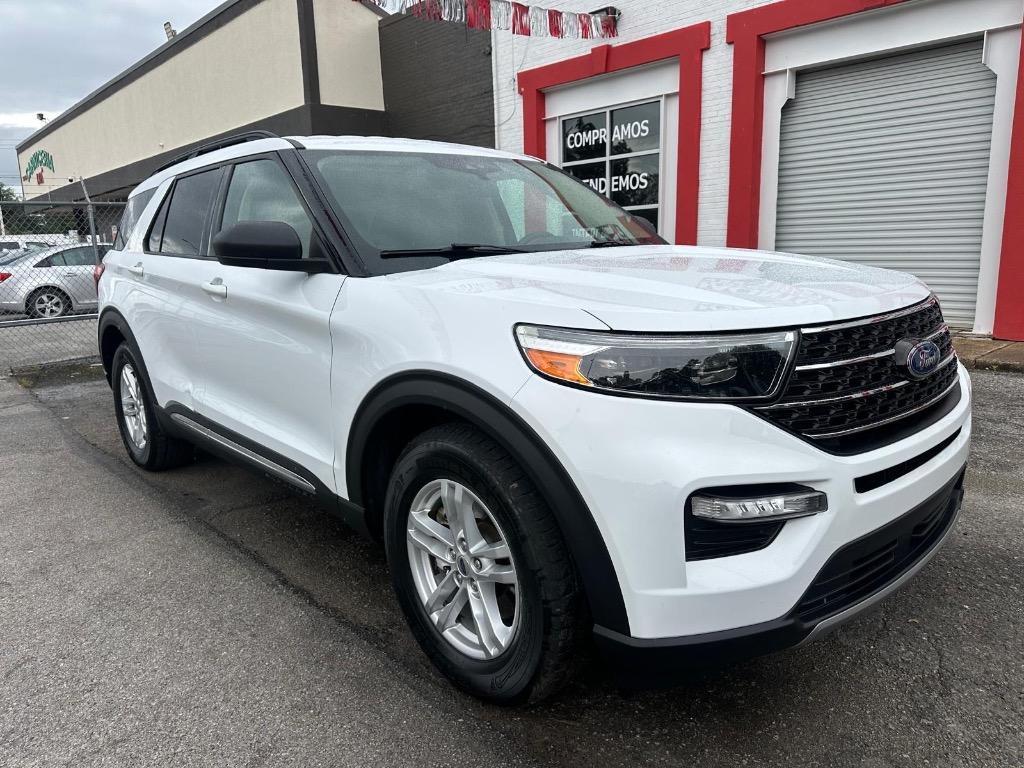 2020 Ford Explorer - $15,995