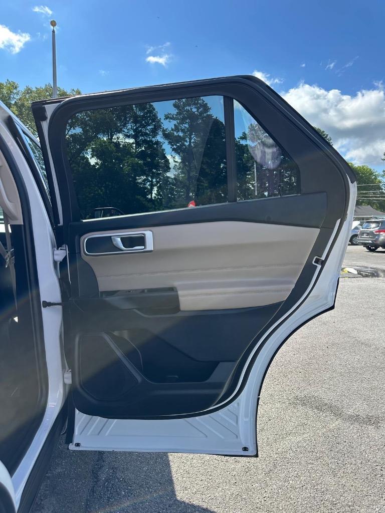 2020 Ford Explorer - $15,995